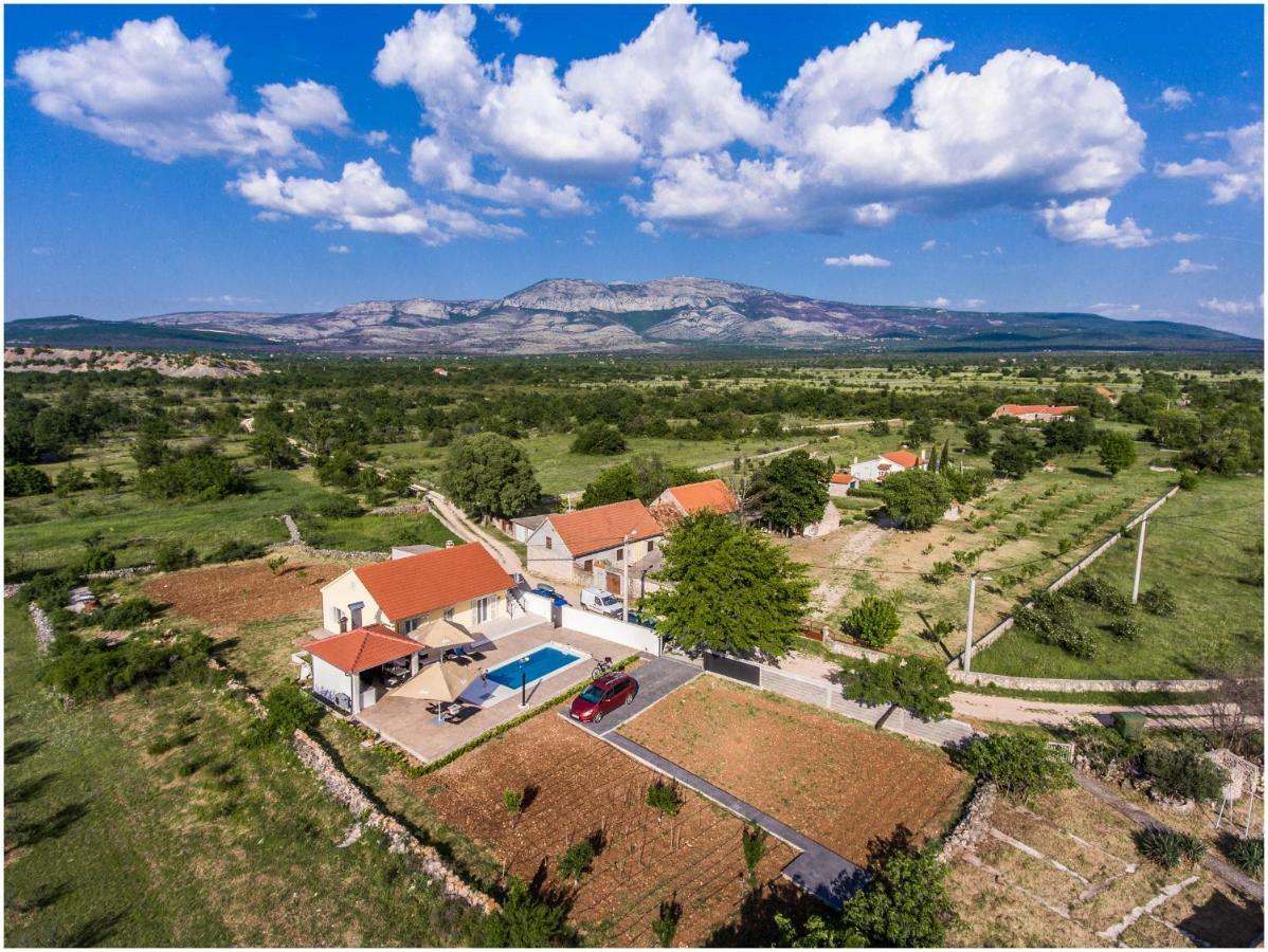 House Mellifera Hotel Razvode Exterior photo