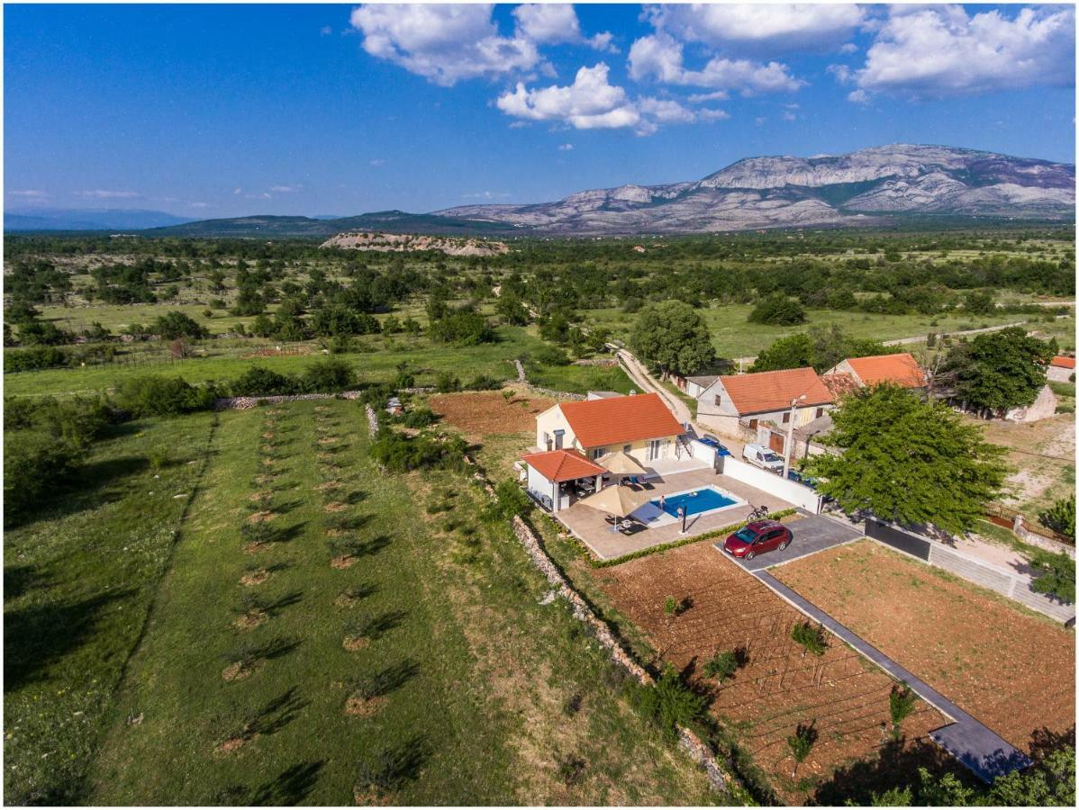 House Mellifera Hotel Razvode Exterior photo