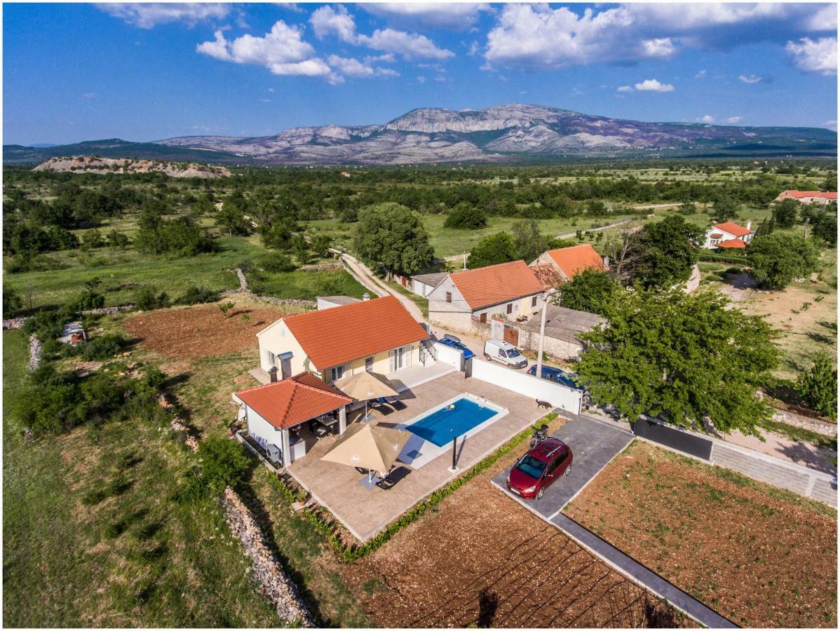 House Mellifera Hotel Razvode Exterior photo