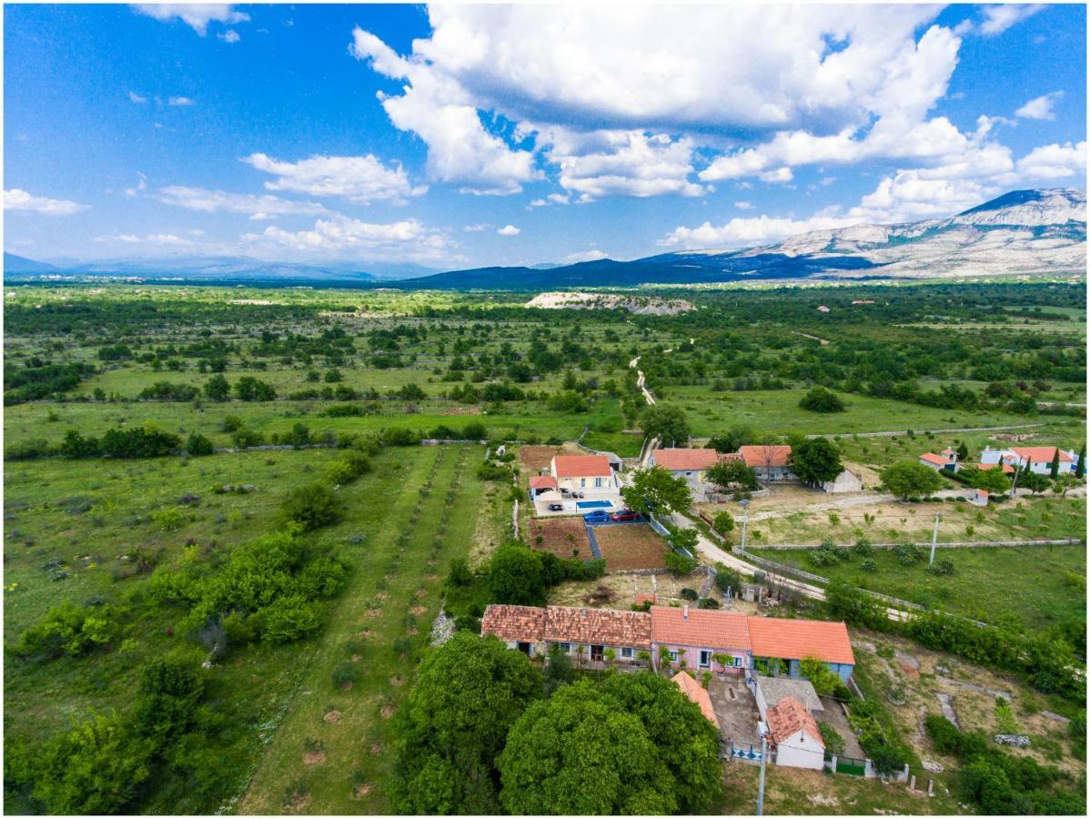 House Mellifera Hotel Razvode Exterior photo