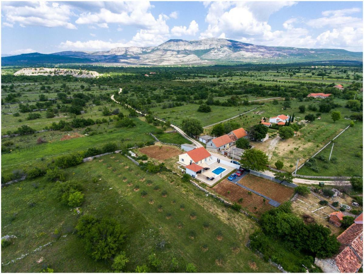 House Mellifera Hotel Razvode Exterior photo